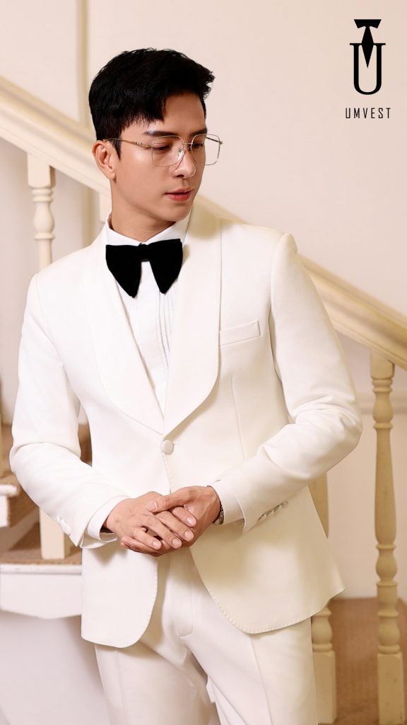 Trở thành bạch mã hoàng tử với tuxedo