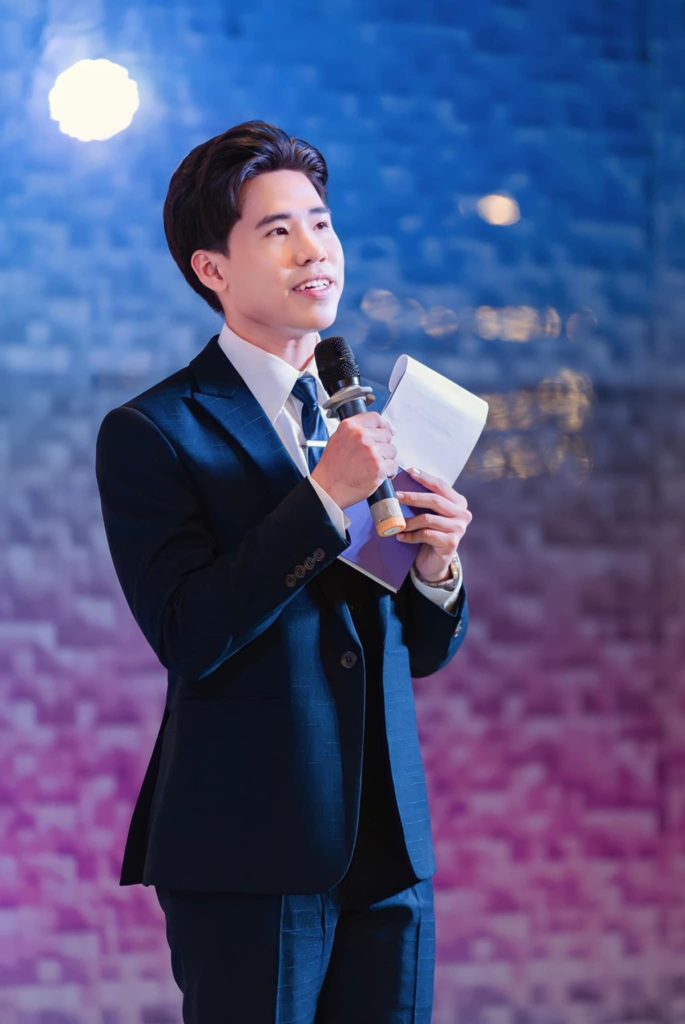 Vest Nam Trẻ Trung giúp bạn luôn tự tin dù ở đâu