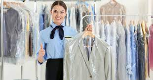 Treo vest nam tren thanh gỗ dày