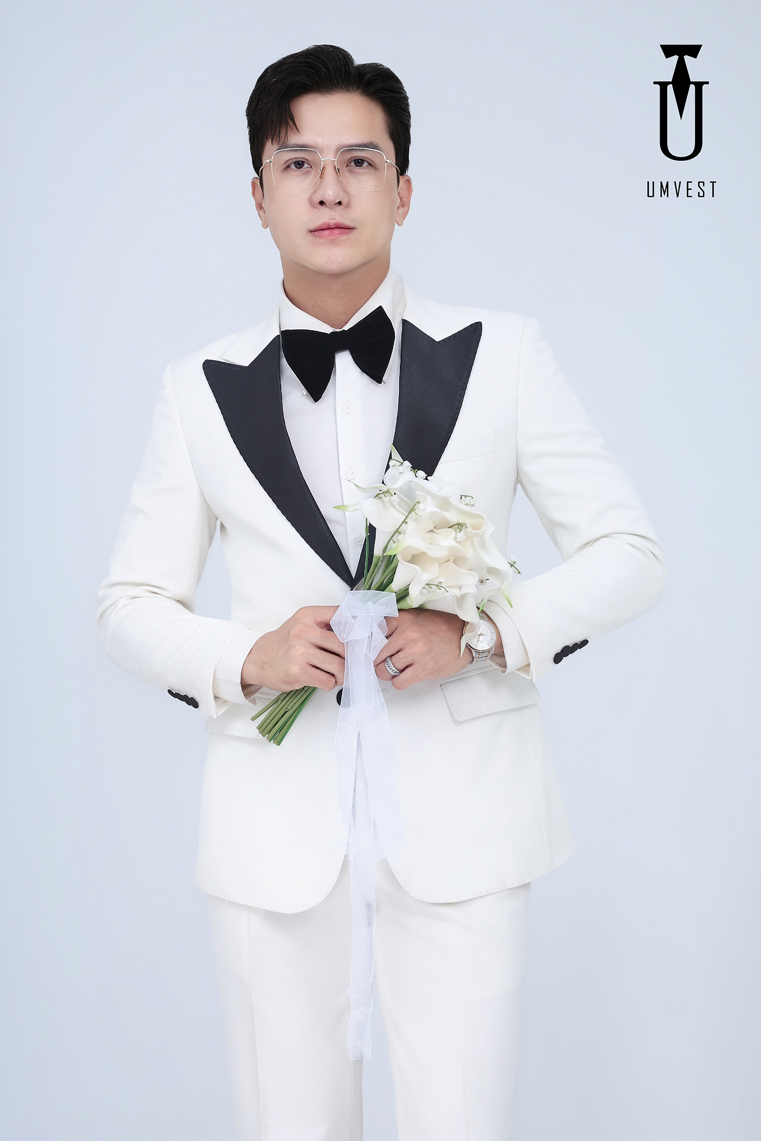 Tuxedo Cưới Trắng Ve Nhọn Đen